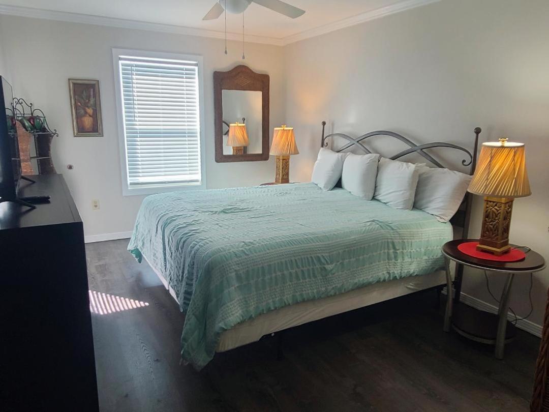 The Beach Is Only Steps Away Gulf Shores Exterior photo